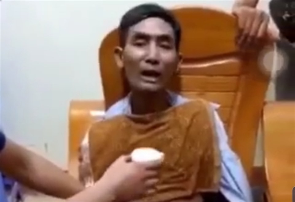 nghi pham sat hai vo bi bat tai nha hoang trong tinh trang doi la nghi pham sat hai vo bi bat tai nha hoang trong tinh trang doi la