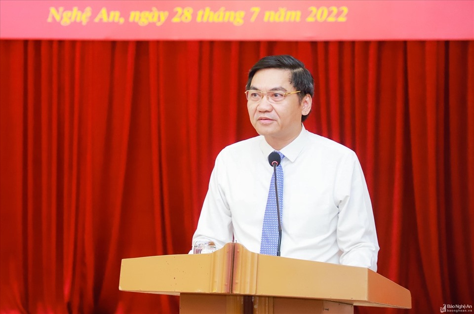 chan dung tan pho bi thu tinh uy nghe an hoang nghia hieu chan dung tan pho bi thu tinh uy nghe an hoang nghia hieu