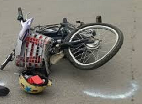 3 anh em ruot di xe dap dien va cham o to tai be 5 tuoi tu vong 2