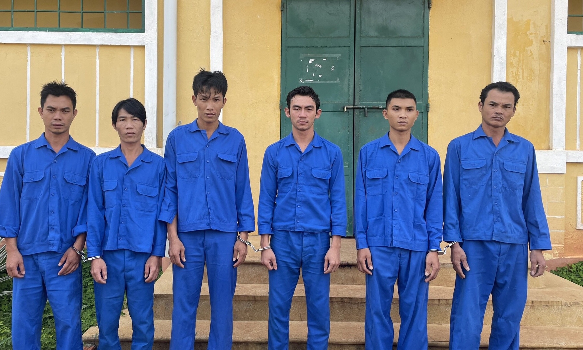 tin tuc phap luat moi nhat ngay 4 8 thieu nien hiep dam sat hai co gai 16 tuoi o son la tin tuc phap luat moi nhat ngay 4 8 thieu nien hiep dam sat hai co gai 16 tuoi o son la
