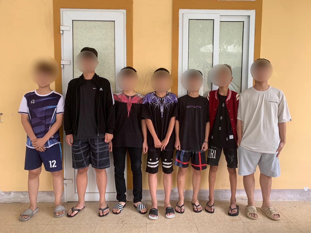 vu clip nam sinh o ha tinh bi danh da man 7 dan anh vua tot nghiep thcs