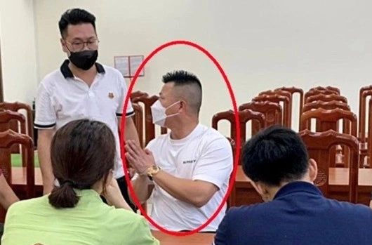 tin tuc phap luat moi nhat ngay 12 8 bat qua tang 4 co gai dang ban dam kich duc trong nha nghi 2 tin tuc phap luat moi nhat ngay 12 8 bat qua tang 4 co gai dang ban dam kich duc trong nha nghi 2