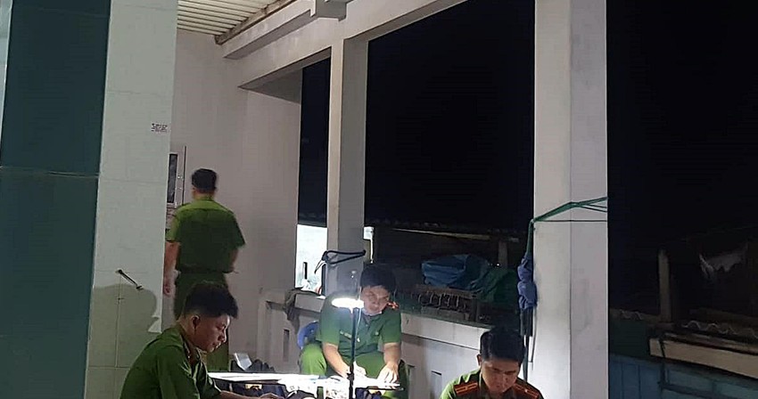 an mang trong dem con trai 34 tuoi dam chet cha ruot tai nha an mang trong dem con trai 34 tuoi dam chet cha ruot tai nha