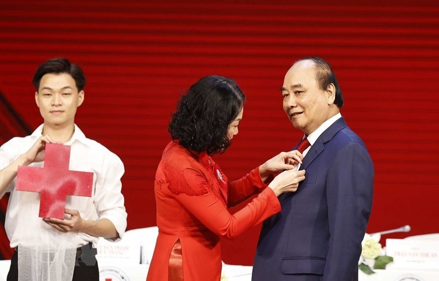 ba bui thi hoa duoc bau giu chuc chu tich hoi chu thap do viet nam lan thu xi nhiem ky 2022 2027 ba bui thi hoa duoc bau giu chuc chu tich hoi chu thap do viet nam lan thu xi nhiem ky 2022 2027