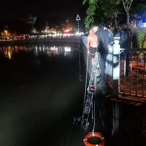 vu nghi chay tron canh sat nguoi dan ong chet duoi duoi kenh giam dinh phap y 2 vu nghi chay tron canh sat nguoi dan ong chet duoi duoi kenh giam dinh phap y 2