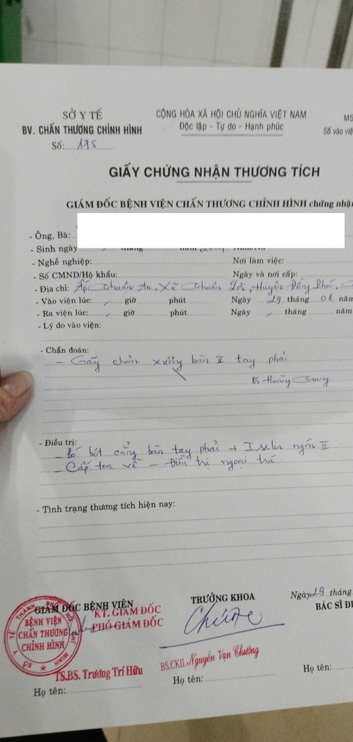 xac minh vu nam sinh lop 9 vo co bi danh gay tay 5