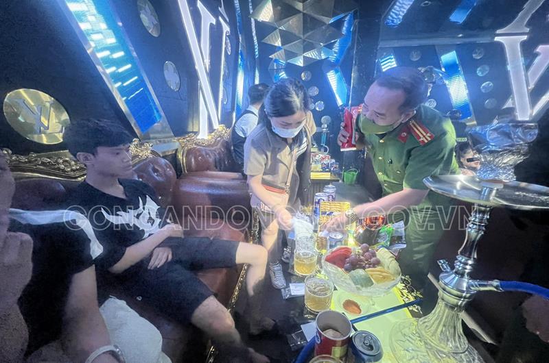 vi sao nu chu quan bar lv club bi tam giu 2 vi sao nu chu quan bar lv club bi tam giu 2