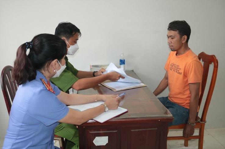 vu sat hai con gai chu tiem vang roi cho xac di dau thu nghi pham khai bat ngo vu sat hai con gai chu tiem vang roi cho xac di dau thu nghi pham khai bat ngo