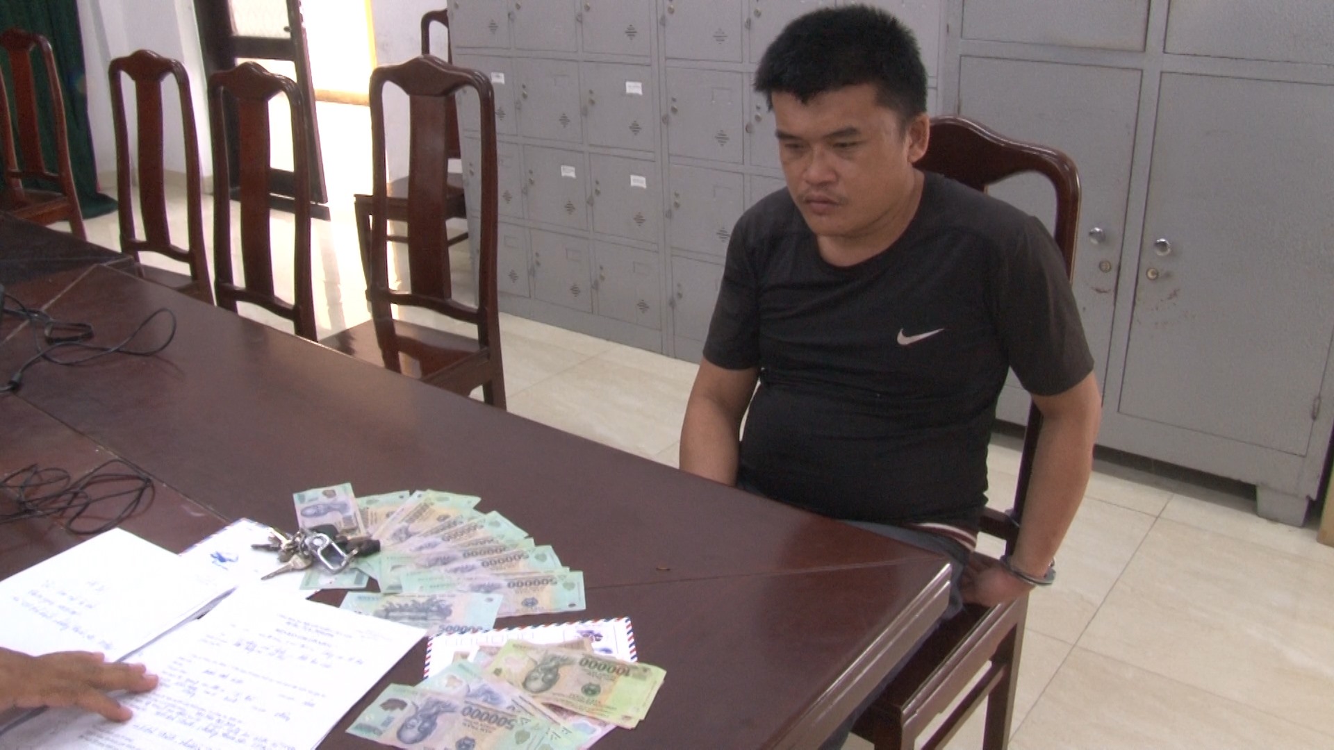 tin tuc phap luat moi ngay 30 9 dieu tra vu thanh nien khien be gai 15 tuoi sinh con 2