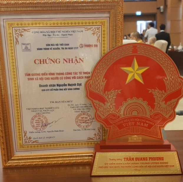 hanh trinh hien thuc hoa khat vong nguoi viet dung gia vi viet cua doanh nhan nguyen huynh dat 3 hanh trinh hien thuc hoa khat vong nguoi viet dung gia vi viet cua doanh nhan nguyen huynh dat 3