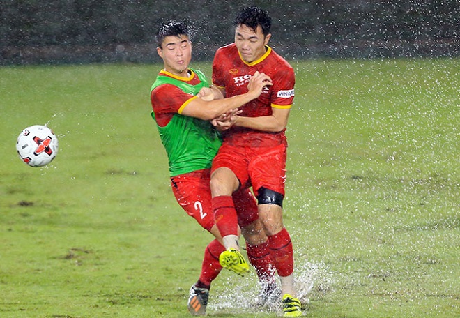 luong xuan truong dinh chan thuong sau pha va cham voi do duy manh tren san tap 01 luong xuan truong dinh chan thuong sau pha va cham voi do duy manh tren san tap 01