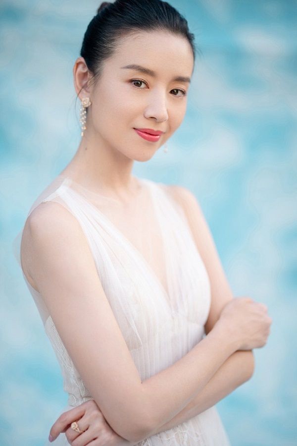 5 sao nu hoa ngu khong dong canh hon nguoi vi chong nguoi khong ai dam dong 04