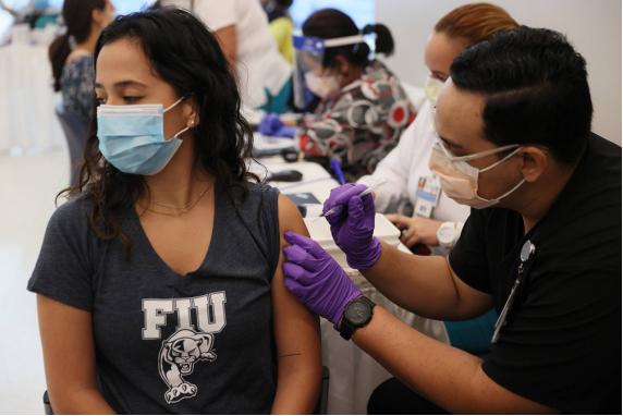 trung hoc bong toan phan 4 nam dai hoc o new york nho tiem vaccine ngua covid 01 trung hoc bong toan phan 4 nam dai hoc o new york nho tiem vaccine ngua covid 01