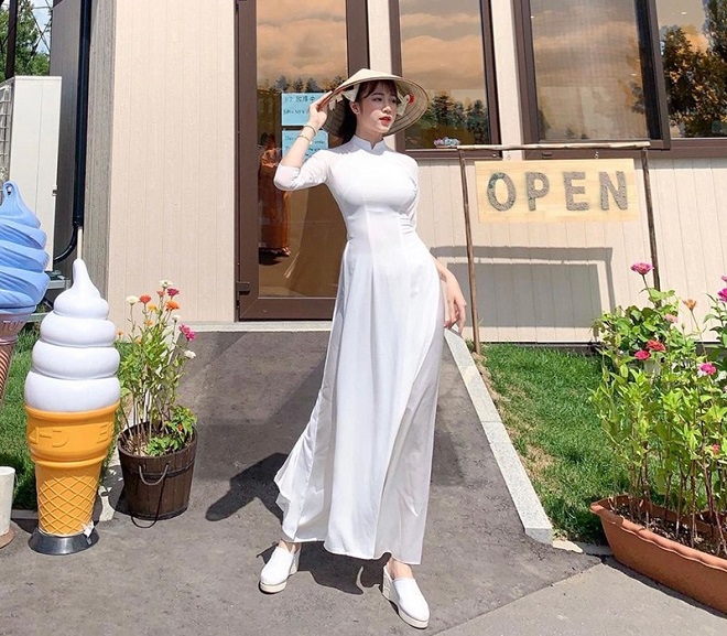 hot girl nong cung euro khien ta ao dai cang chat vi than hinh qua doi boc lua 08 hot girl nong cung euro khien ta ao dai cang chat vi than hinh qua doi boc lua 08