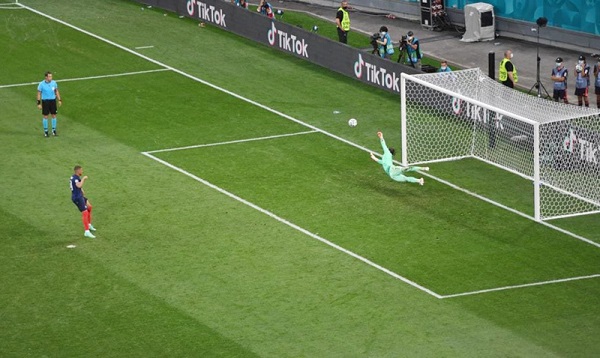 kylian mbappe that bai tham hai tai euro 2020 vap nga de tro nen vi dai 03 kylian mbappe that bai tham hai tai euro 2020 vap nga de tro nen vi dai 03