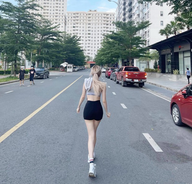 thieu bao tram bi dao lai hinh anh mum mim trai nguoc hoan toan voi voc dang vua mong vua cong tu dang 02 thieu bao tram bi dao lai hinh anh mum mim trai nguoc hoan toan voi voc dang vua mong vua cong tu dang 02