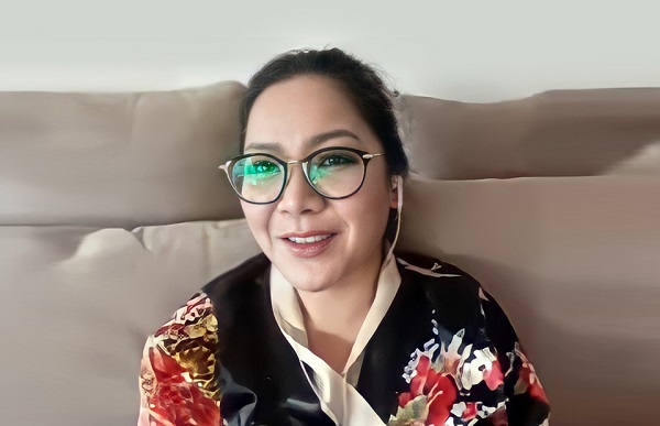 nu bac si bi bat vi tuyen bo covid 19 khong ton tai tren song truyen hinh 01