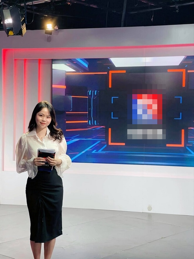 ban gai cu quang hai bat ngo lan san lam mc the thao nhung clip dan thu vua dang da phai xoa vi bi che toi ta 01