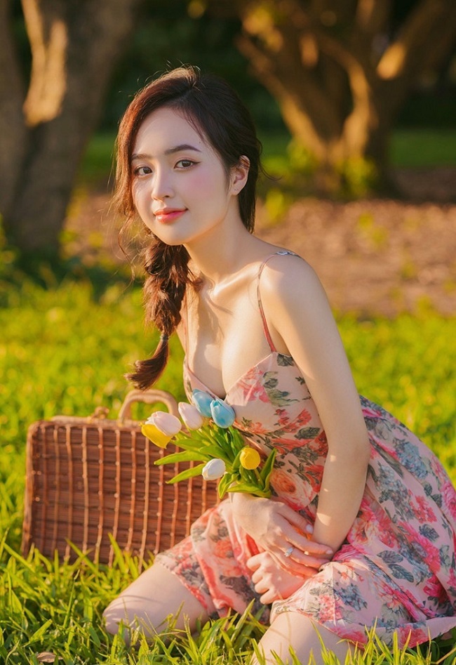 voc dang bong ray cua hot girl mot con trong mon con mat dang noi dinh noi dam tren mang xa hoi 06 voc dang bong ray cua hot girl mot con trong mon con mat dang noi dinh noi dam tren mang xa hoi 06