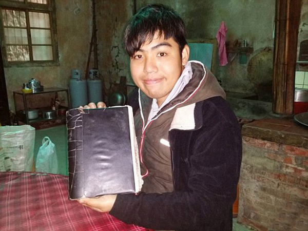 chang trai 31 tuoi dien cuong viet nhat ky vi tri nho chi luu giu duoc 5 phut 01 chang trai 31 tuoi dien cuong viet nhat ky vi tri nho chi luu giu duoc 5 phut 01