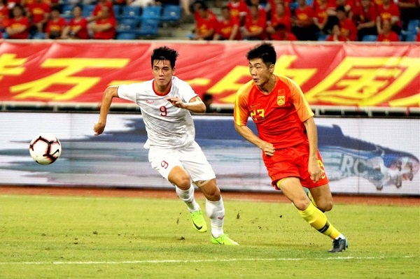 trung quoc sot ruot sau thong bao tu lien doan bong da viet nam 01