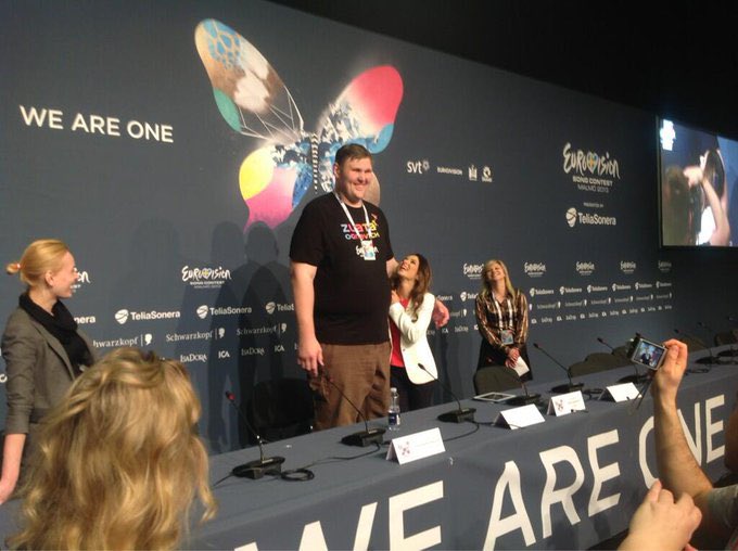 nguoi dan ong cao nhat nuoc my qua doi 5 tuoi cao 1m8 phai trai qua 16 ca phau thuat thu nho chan 01