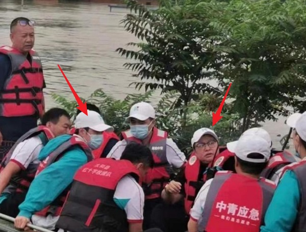 thanh long ly lien kiet va loat sao hoa ngu dinh dam cung vuong vao on ao gian doi tu thien 01 thanh long ly lien kiet va loat sao hoa ngu dinh dam cung vuong vao on ao gian doi tu thien 01
