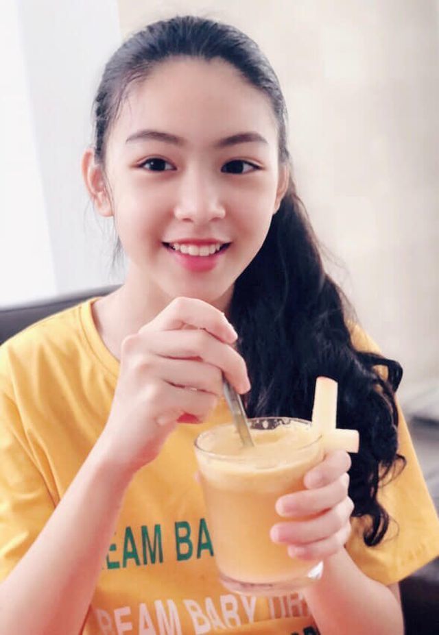 co be lo lem 15 tuoi nha quyen linh gay sot voi ve dep va khi chat nhu hoa hau 04 co be lo lem 15 tuoi nha quyen linh gay sot voi ve dep va khi chat nhu hoa hau 04