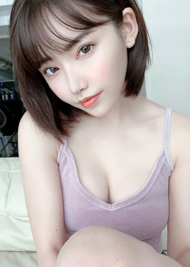 thien than phim 18 eimi fukada tiet lo 4 nam dien vien khien co ung y nhat trong cong viec 04