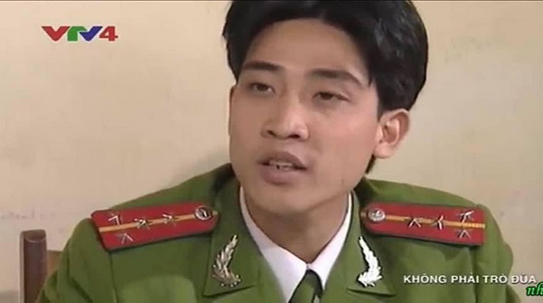 ong tan huong vi tinh than tren phim gian xao dao hoa ngoai doi chi muon o nha voi vo con 04 ong tan huong vi tinh than tren phim gian xao dao hoa ngoai doi chi muon o nha voi vo con 04