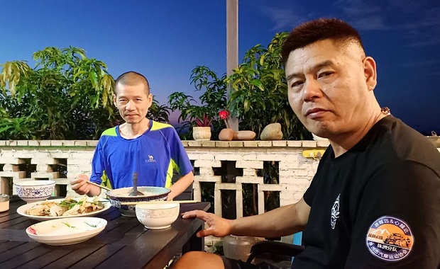 ong chu 54 tuoi vay no gan 90 trieu dong de mua xe dua ban than bi ung thu di lang bat ky ho gay xuc dong 02 ong chu 54 tuoi vay no gan 90 trieu dong de mua xe dua ban than bi ung thu di lang bat ky ho gay xuc dong 02
