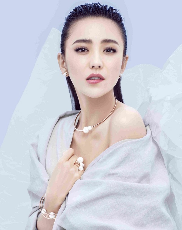 5 sao nu sach nhat giua lan song thanh tay cbiz 05 5 sao nu sach nhat giua lan song thanh tay cbiz 05