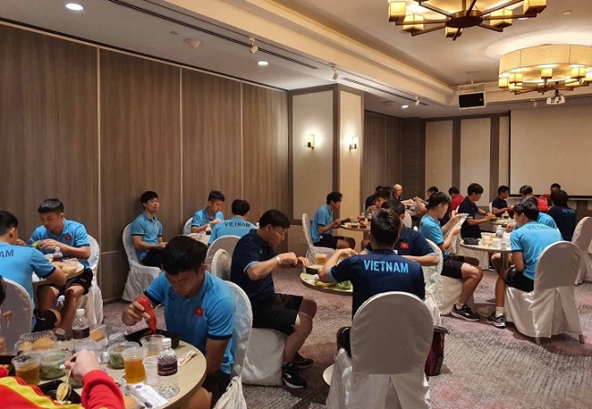can canh suat an khong du nang luong cua doi tuyen viet nam 03 can canh suat an khong du nang luong cua doi tuyen viet nam 03