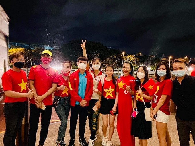 doi tuyen viet nam ve nuoc trong gia ret lang le 04 doi tuyen viet nam ve nuoc trong gia ret lang le 04