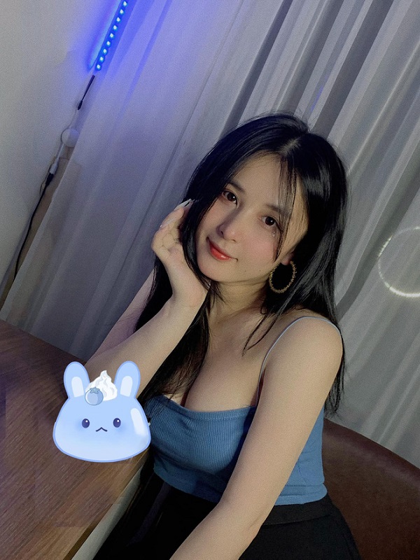 nu streamer xinh dep bac nhat cua lang game viet tung bi dai gia bo hang tram trieu ga gam 01 nu streamer xinh dep bac nhat cua lang game viet tung bi dai gia bo hang tram trieu ga gam 01