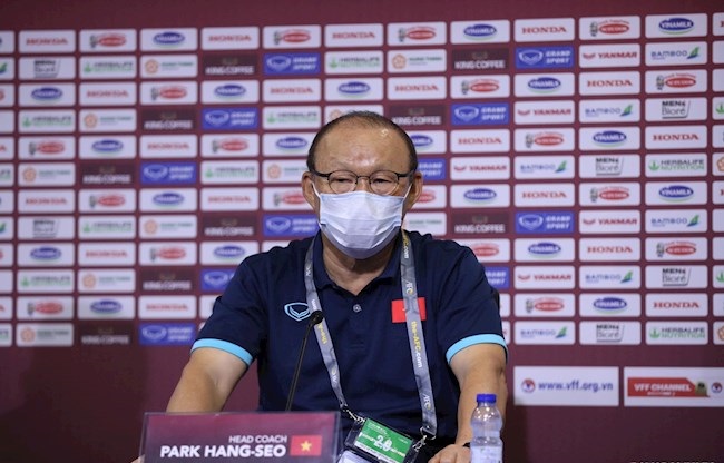 hlv park hang seo noi gi khi bi australia doa danh vao 2 canh 01 hlv park hang seo noi gi khi bi australia doa danh vao 2 canh 01