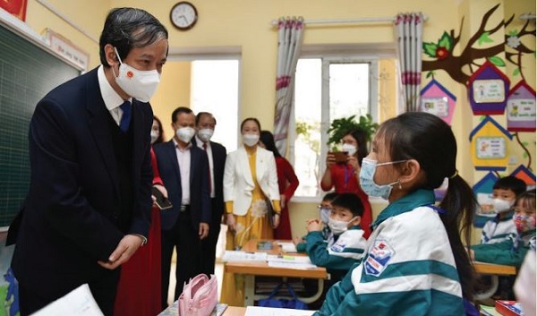 bo truong bo gd dt nguyen kim son hinh thanh nen tang so cho mot xa hoi hoc tap 03