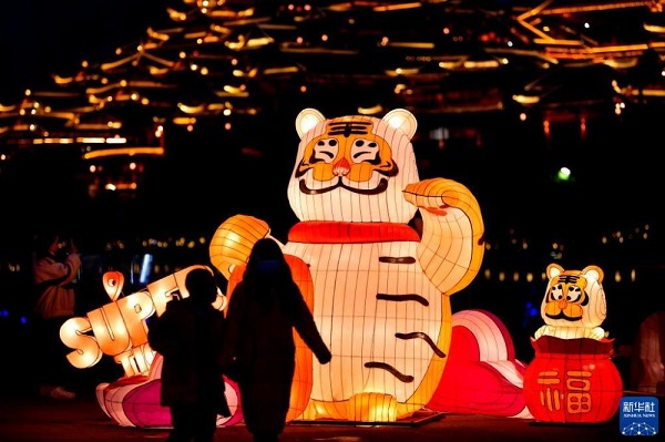 khong khi don tet o trung quoc giua lan song bien the omicron 05