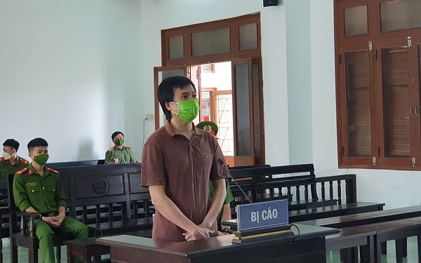 ham tien dua nguoi nuoc ngoai nhap canh trai phep tai xe linh 9 nam tu 01