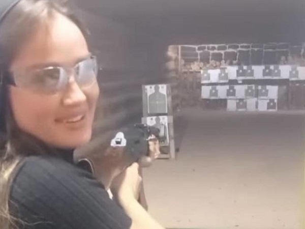 ve dep goi cam cua cuu hoa hau ukraine cam sung gia nhap quan doi 02 ve dep goi cam cua cuu hoa hau ukraine cam sung gia nhap quan doi 02