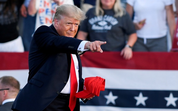 ong trump mot lan nua tuyen bo gianh lai nha trang vao nam 2024 01