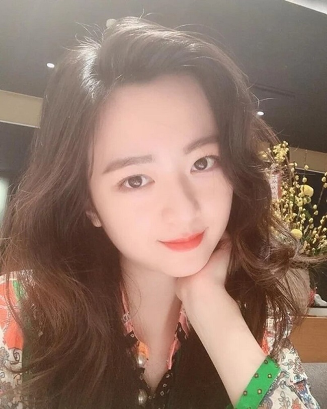 ai nu nha tan hoang minh 04