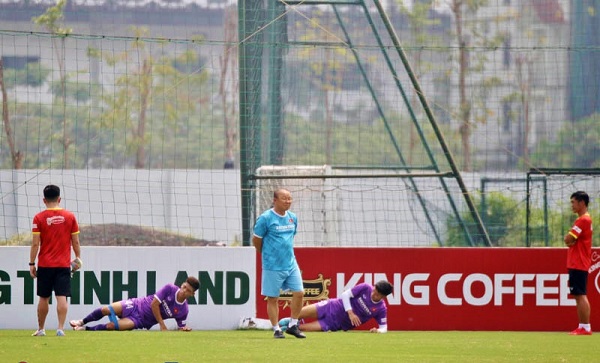 hlv park hang seo cong bo 3 cau thu qua tuoi da sea games 31 khang dinh khong so u23 indonesia 02 hlv park hang seo cong bo 3 cau thu qua tuoi da sea games 31 khang dinh khong so u23 indonesia 02