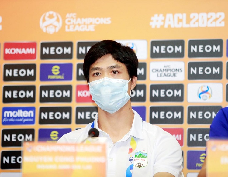 cong phuong dat muc tieu hagl muon choi cong hien truoc sydney fc 02 cong phuong dat muc tieu hagl muon choi cong hien truoc sydney fc 02