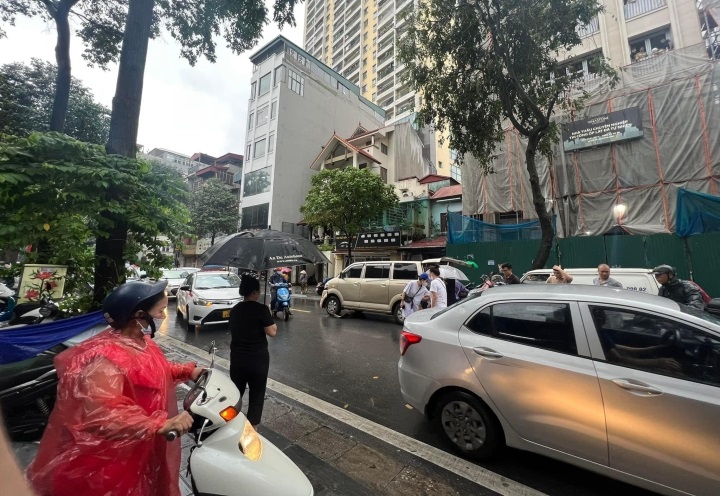 truy tim nu tai xe lien quan vu tai nan lam mot nguoi chet o ha noi 01