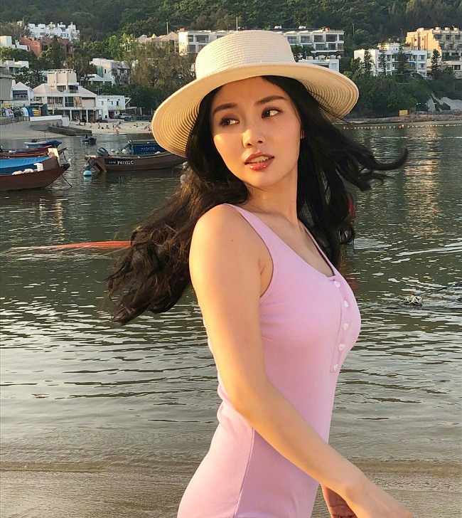 nguoi dep nghien khoe than bo gu goi cam nhung van danh guc moi anh nhin 06