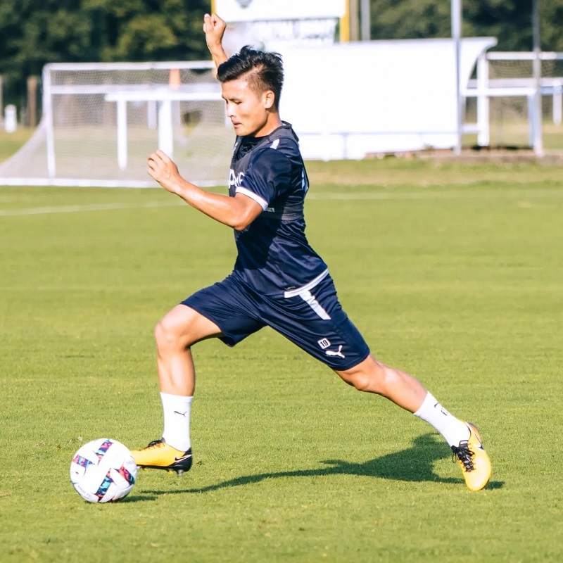 quang hai tap cuong do nang no luc chuan bi cho ligue 2 01 quang hai tap cuong do nang no luc chuan bi cho ligue 2 01