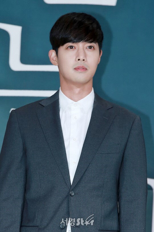 kim hyun joong vuon sao bang sap len chuc bo cung moi tinh dau 02 kim hyun joong vuon sao bang sap len chuc bo cung moi tinh dau 02