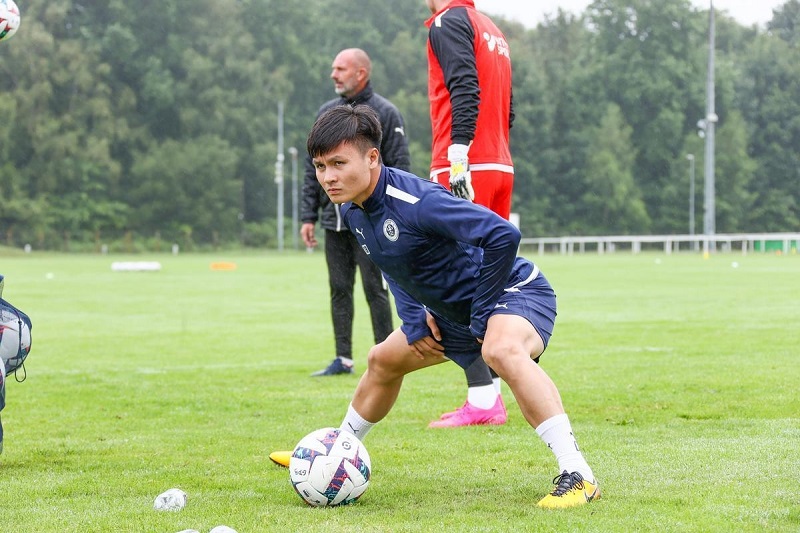 hlv pau fc toi rat hai long ve quang hai 03 hlv pau fc toi rat hai long ve quang hai 03