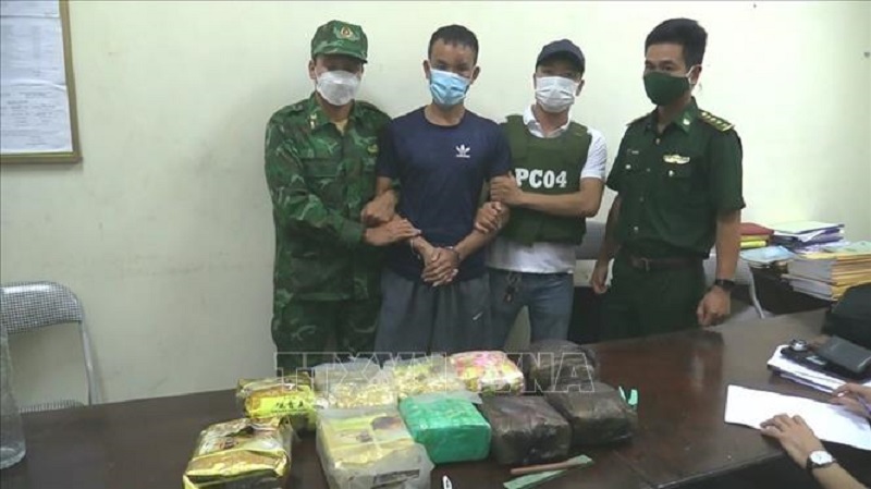 ha tinh bat giu doi tuong van chuyen 10kg ma tuy da de nhan cong 150 trieu dong 01 ha tinh bat giu doi tuong van chuyen 10kg ma tuy da de nhan cong 150 trieu dong 01